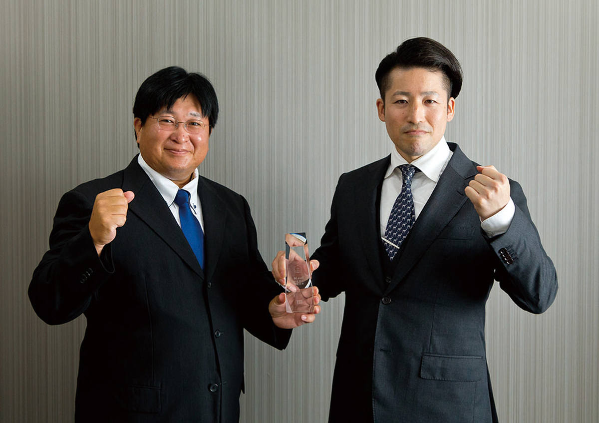 10周年連続掲載